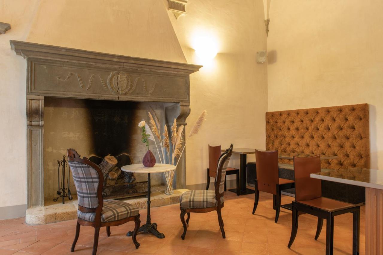 Relais Della Rovere กอลเลวัลเดลซา ภายนอก รูปภาพ