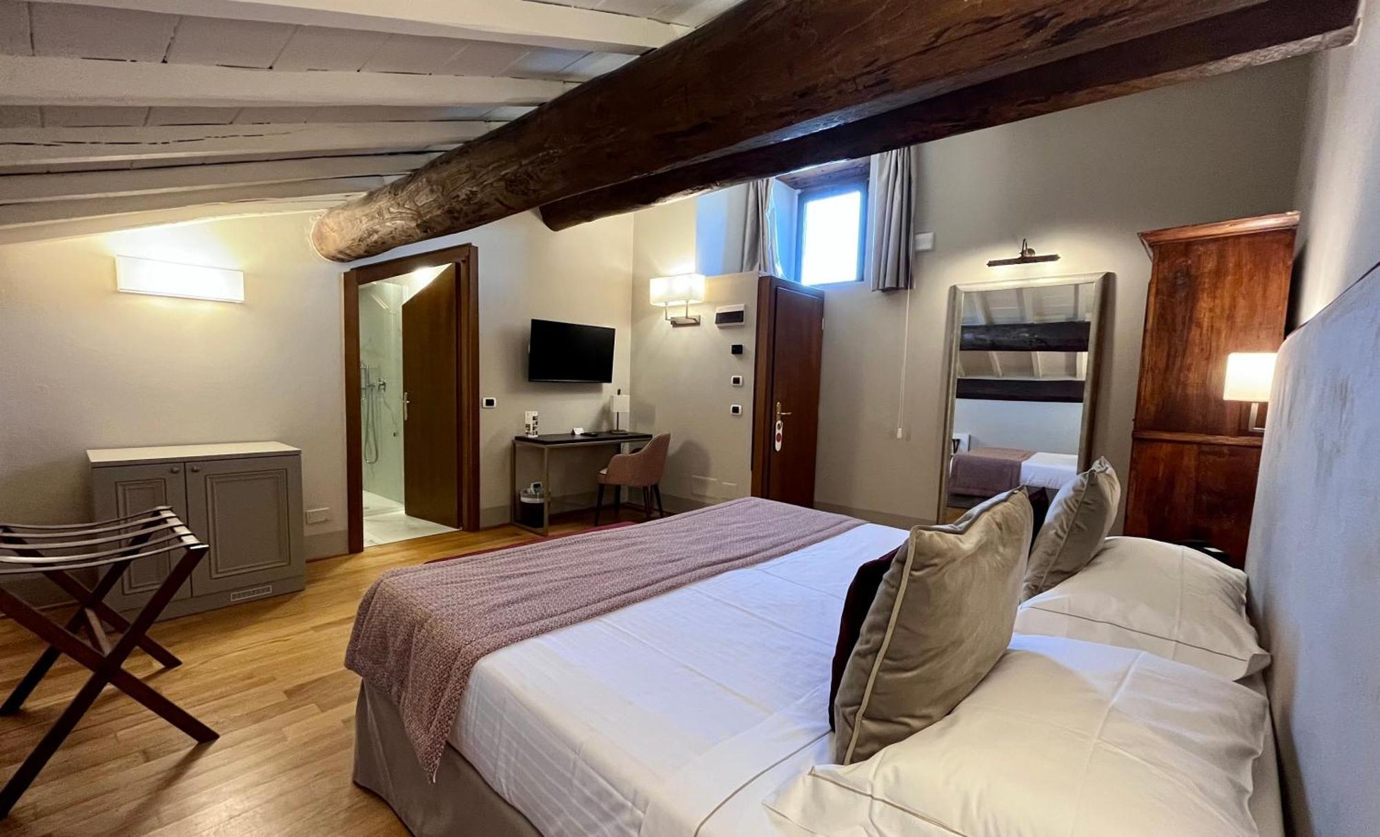 Relais Della Rovere กอลเลวัลเดลซา ห้อง รูปภาพ